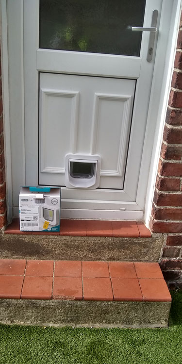 cat and dog flap fitters Gosforth and Newcastle