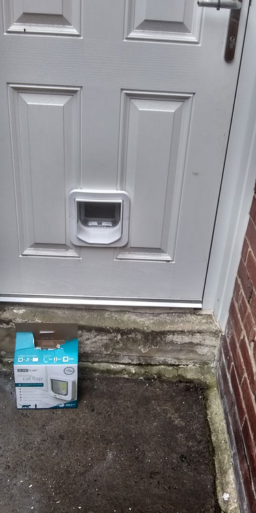 Cat and dog flap fitters Saltwell Park and Gateshead