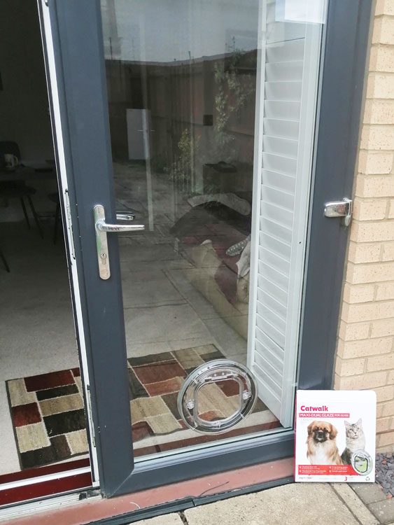 Cat and dog flap fitters Gosforth and Newcastle