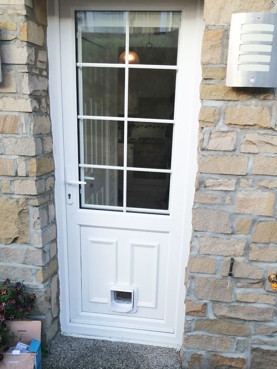 Cat and dog flap fitters Low Fell and Gateshead