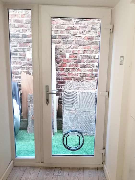 Cat and dog flap fitters Wallsend and North Tyneside