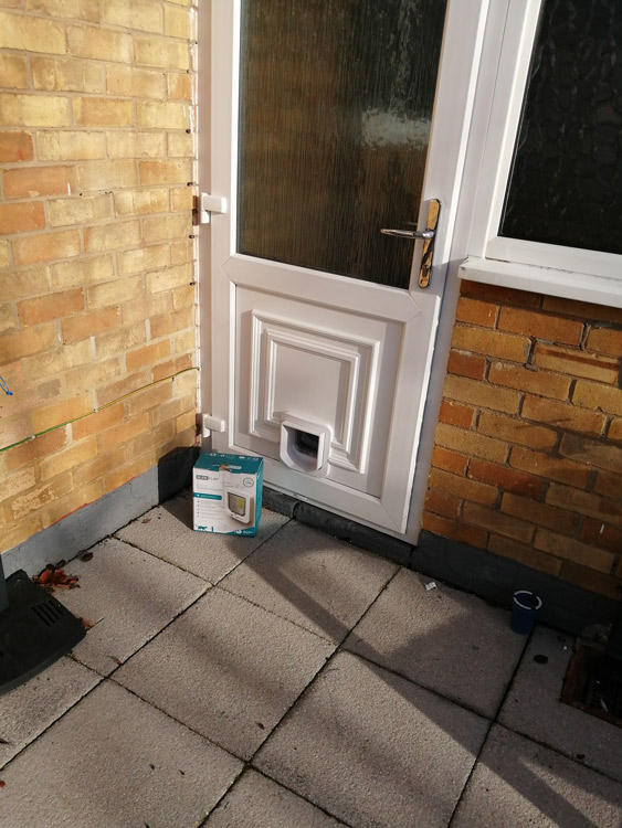 Cat flap fitters Chapel House and Newcastle