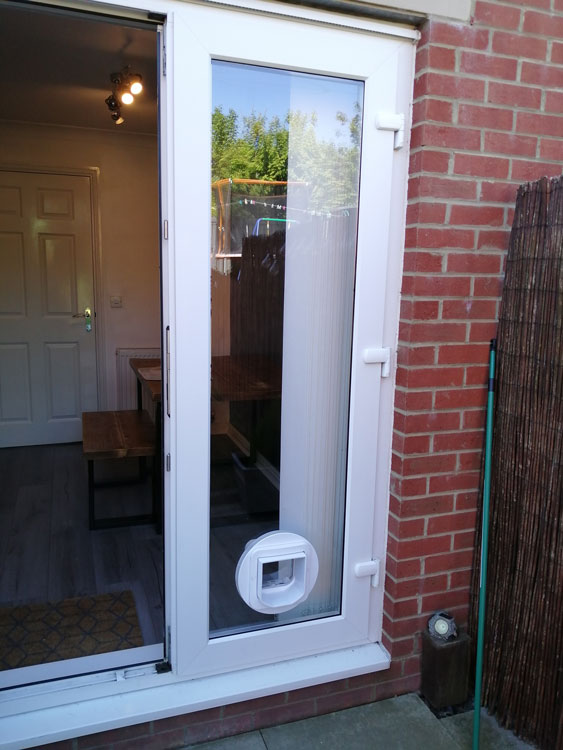 Cat flap fitters Houghton le Spring
