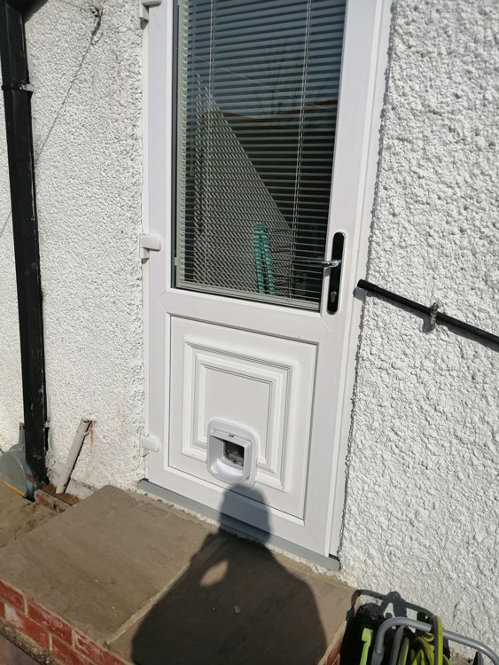 Cat flap fitters Gosforth and Newcastle